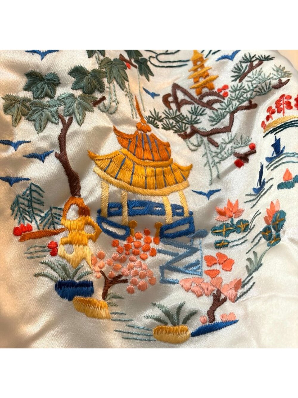 Vintage Chinese Bai Hua Embroidered Silk Jacket Cheongsam Frog Closure Scenic - Picture 11 of 12